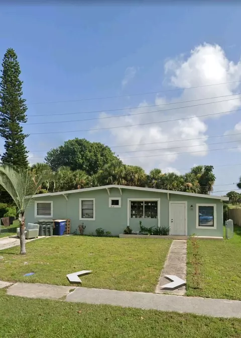 214 Southern Ave, Fort Pierce, FL 34982