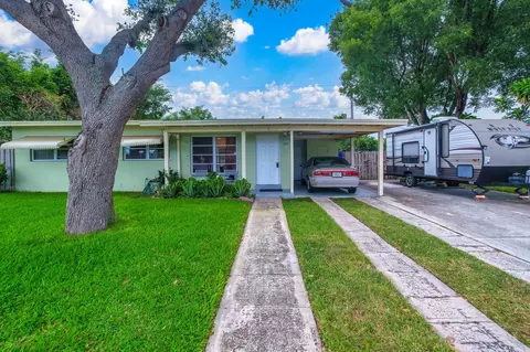 133 N 13th St, Lantana, FL 33462