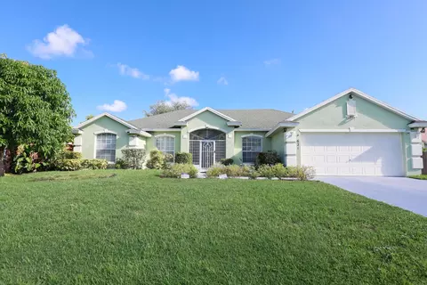 621 SW Sarazen Ave, Port Saint Lucie, FL 34953