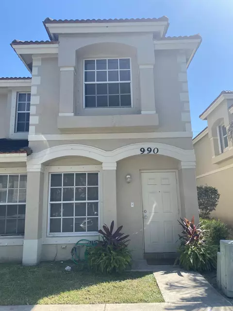 990 Summit Lake Dr, West Palm Beach, FL 33406