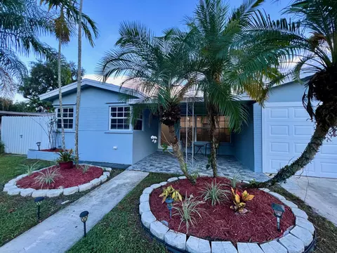 6620 Evans St, Hollywood, FL 33024