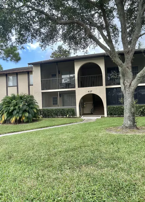 437 Pine Glen Ln #A-1, Greenacres, FL 33463