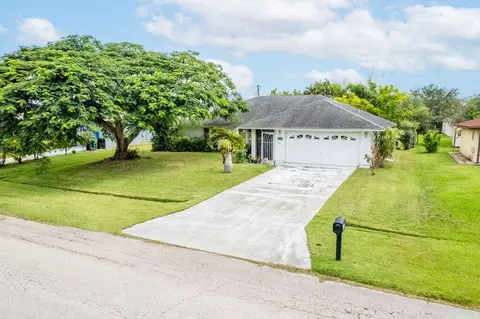 1991 SW Gemini Ln, Port Saint Lucie, FL 34984