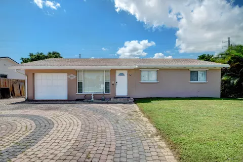 2352 W Lakewood Rd, West Palm Beach, FL 33406