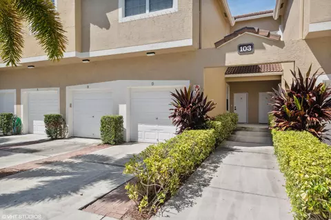 103 Lighthouse Cir #D, Tequesta, FL 33469