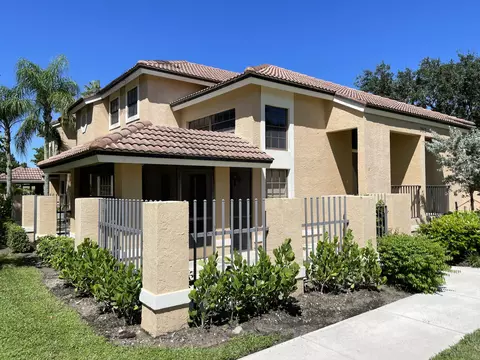 382 Prestwick Cir #3, Palm Beach Gardens, FL 33418