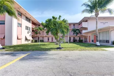 1480 E Sample Rd #110, Pompano Beach, FL 33064