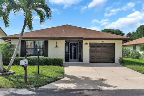 6110 Lakemont Cir, Greenacres, FL 33463