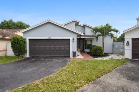 6540 SW 13th St, Plantation, FL 33317