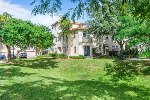 118 N Longport Cir #D2, Delray Beach, FL 33444