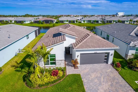 10439 SW Aquila Way, Port Saint Lucie, FL 34987