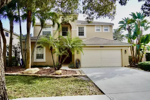 2433 Westmont Dr, Royal Palm Beach, FL 33411