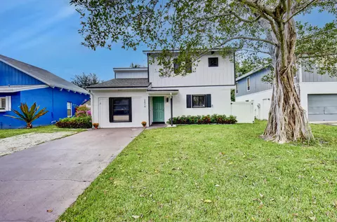 2474 Douglas Ave, Delray Beach, FL 33444