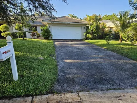 10282 NW 31st St, Coral Springs, FL 33065