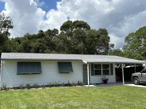 4212 Garrison Ln, Fort Pierce, FL 34982