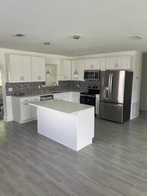 4817 Pineaire Ln, West Palm Beach, FL 33417