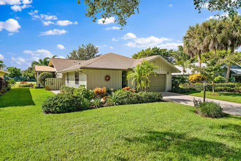 12850 SE Laurel Valley Ln, Hobe Sound, FL 33455