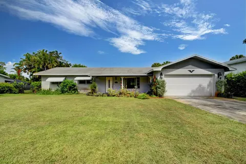 6886 Tradewind Way, Lake Worth, FL 33462