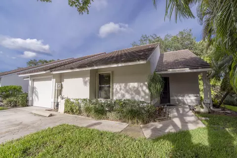 701 Saint Giles Ct, Palm Beach Gardens, FL 33418