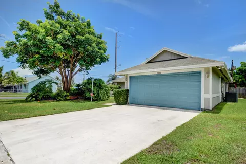 800 SW 1st Ct, Boynton Beach, FL 33426