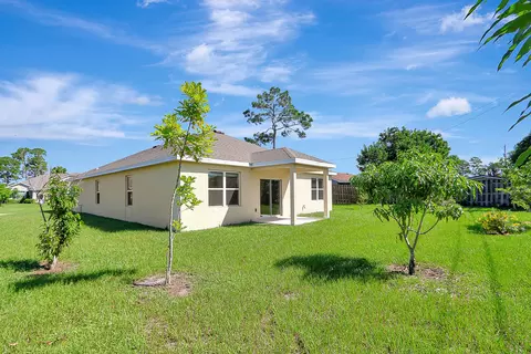 1142 SW Ingrassina Ave, Port Saint Lucie, FL 34953