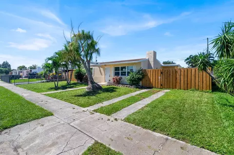 2325 Lark Ln, West Palm Beach, FL 33409