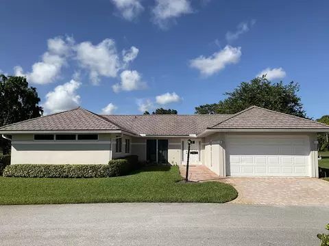 11591 N Lake Dr, Boynton Beach, FL 33436