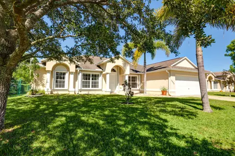2098 SW Pruitt St, Port Saint Lucie, FL 34953