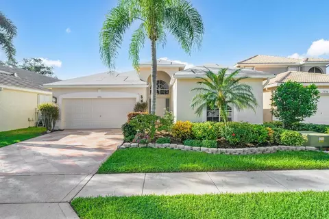 7770 Edinburough Ln, Delray Beach, FL 33446