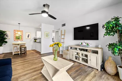 3400 Gardens East Dr #3B, Palm Beach Gardens, FL 33410