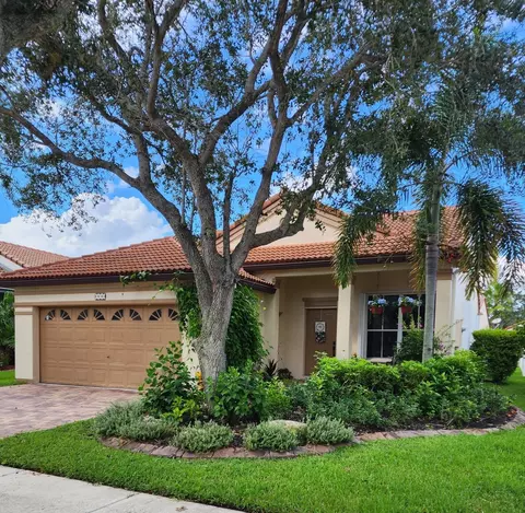 836 Falling Water Rd, Weston, FL 33326