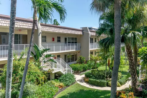 624 Snug Harbor Dr #B16, Boynton Beach, FL 33435