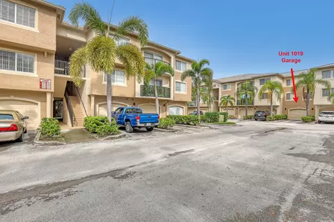 1000 Crestwood Ct S #1019, Royal Palm Beach, FL 33411