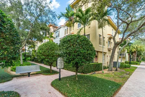 2729 Ravella Way, Palm Beach Gardens, FL 33410