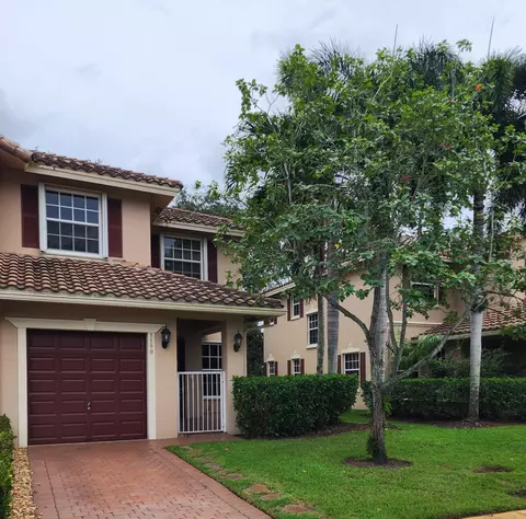 3190 Fairway Cir, Davie, FL 33328
