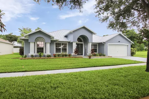 8249 Sandpine Cir, Port Saint Lucie, FL 34952