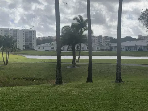 7006 Huntington Ln # 108, Delray Beach, FL 33446