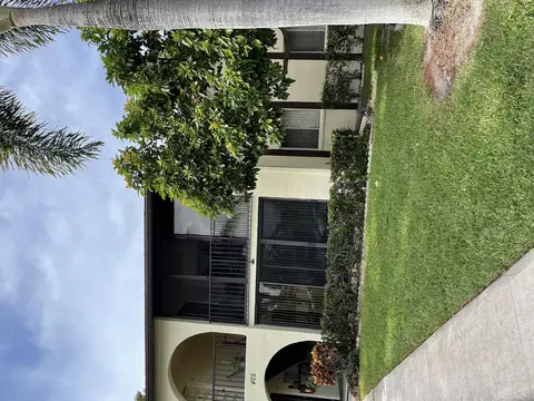 5960 Pine Cone Ct #D-2, Greenacres, FL 33463