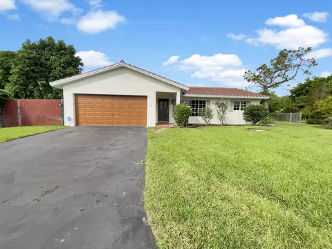 7606 NW 42nd Ct, Coral Springs, FL 33065