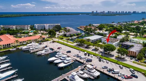 118 Yacht Club Dr #8, North Palm Beach, FL 33408