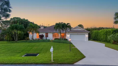 6316 SE Circle St, Hobe Sound, FL 33455