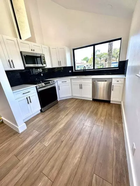 188 Sparrow Dr #1A, Royal Palm Beach, FL 33411