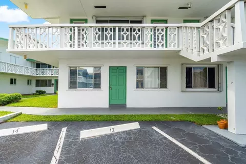 2004 Lake Osborne Dr #2, Lake Worth, FL 33461