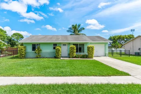 4911 Neros Dr, Lake Worth, FL 33463
