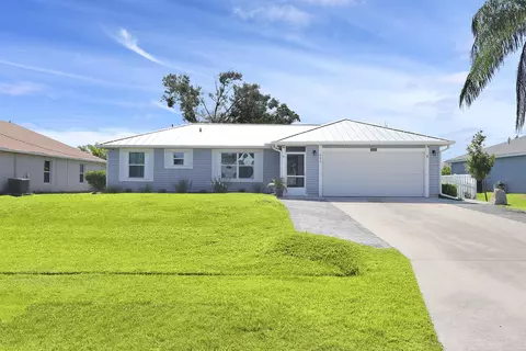 222 SW Starfish Ave, Port Saint Lucie, FL 34984