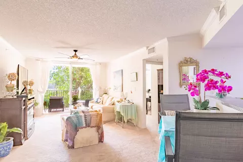 1801 N Flagler Dr #206, West Palm Beach, FL 33407