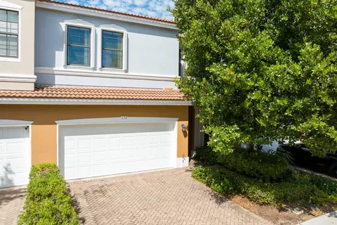 152 Delancey Ave, Delray Beach, FL 33484