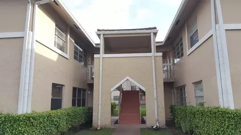 844 Twin Lakes Dr #19-C, Coral Springs, FL 33071