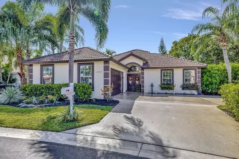 2734 Pointe Cir, Greenacres, FL 33413