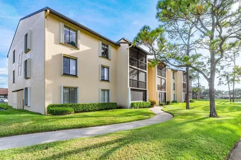 603 Sea Pine Way #E3, Greenacres, FL 33415
